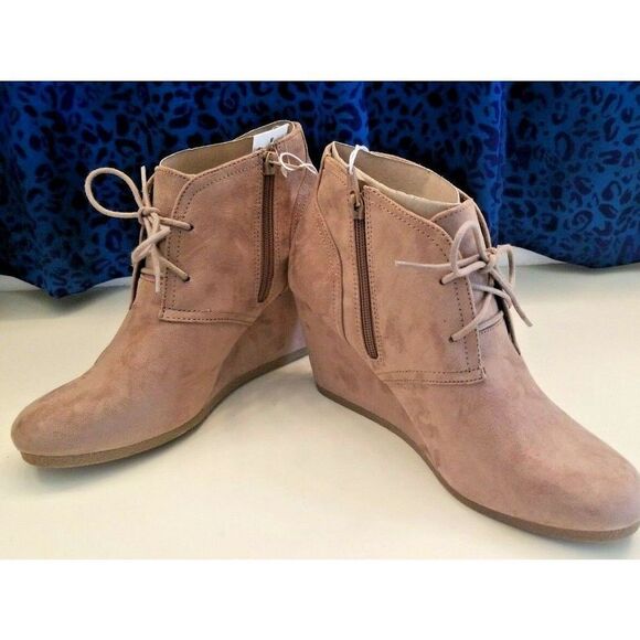 Women's Universal Thread 9 Suede Platform Wedge Ankle Bootie NEW Size 9 Tan - Picture 1 of 6